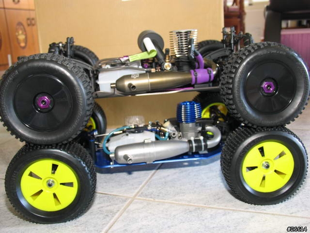 [分享]遙控越野貨卡 HPI-Racing HELLFIRE V.S. Kyosho Inferno ST