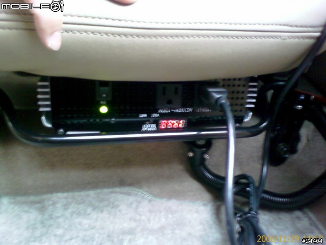 [獨創][分享] 超強行動辦公室 - RAM筆記型電腦架+1400W 110V變壓器