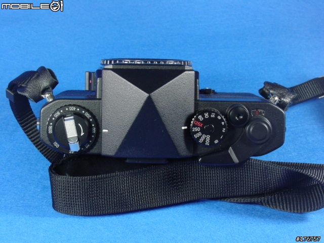 [分享]我的M42 SLR收藏品, 共一機八鏡 (20張圖)
