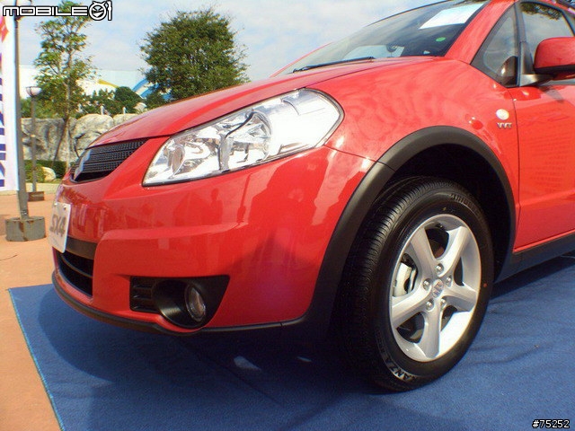 Suzuki sx4 (月眉世界展出照片)