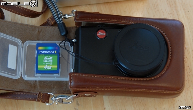 我也來分享我的 Leica D-Lux3 以及剛拿到 "燒燙燙後補的原廠皮套"----『小弟第一次發表分享文章，還望大家指教與包涵』