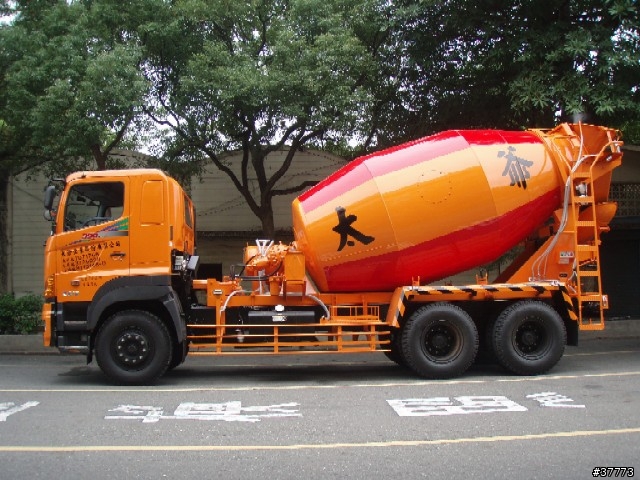 HINO 700 型  24T混凝土車