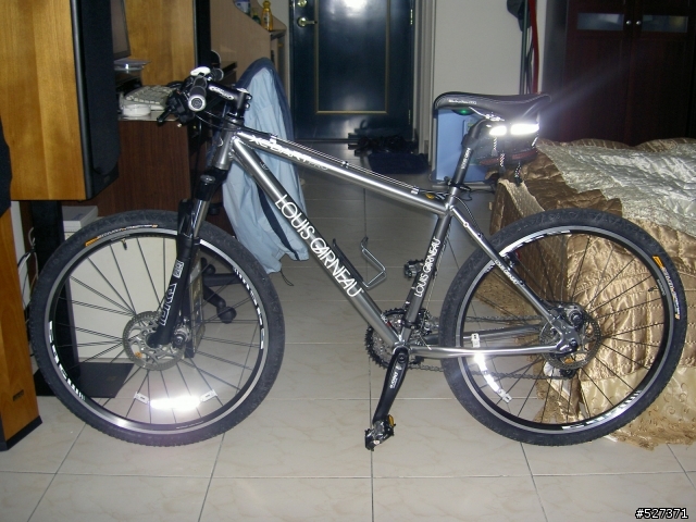 分享我的絕世美車…LOUIS GARNEAU