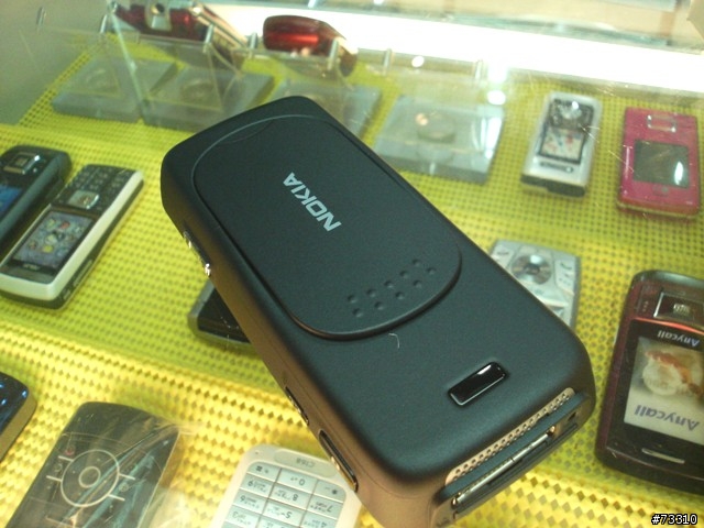 [不負責開盒寫真]  NOKIA N73 黑色網路加強版登場!!
