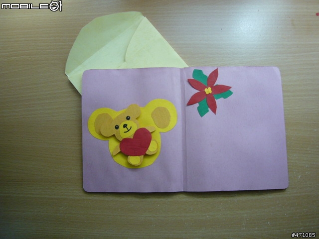 [閒聊]除了送親手製的卡片外，該選什麼禮物向她表明心意？