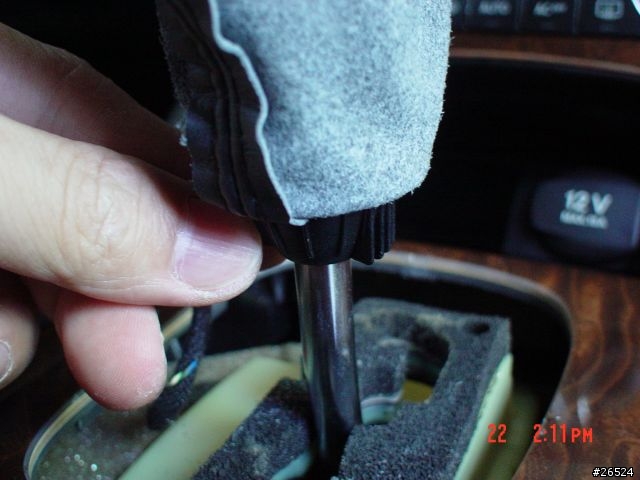 [DIY] Mercedes Benz C200K外接ipod大作戰