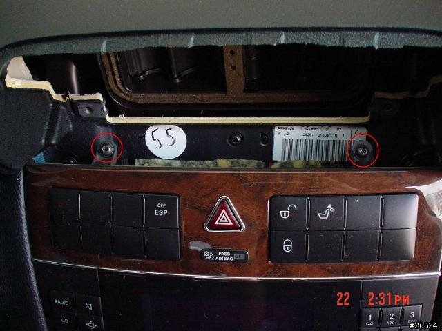 [DIY] Mercedes Benz C200K外接ipod大作戰