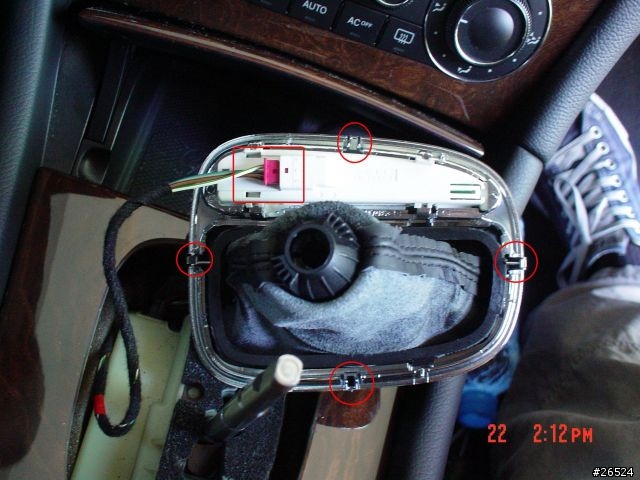 [DIY] Mercedes Benz C200K外接ipod大作戰