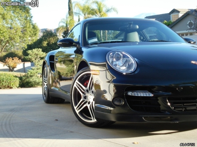 終於到手的 997 Turbo 5AT  加了小告示