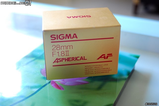 [分享]Nikon AF 28mm F1.4  開箱照(窮人版)