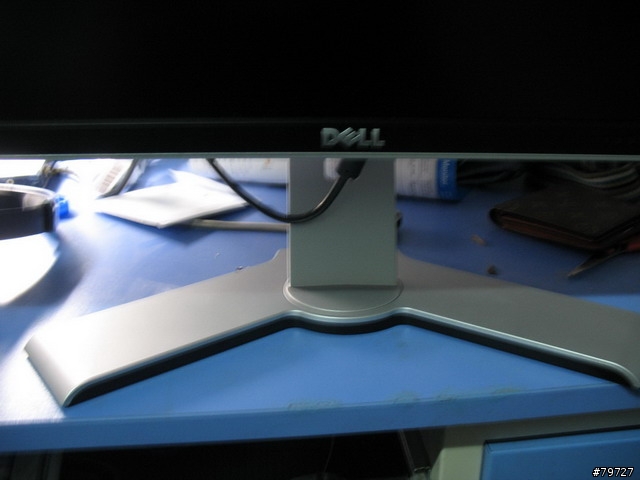 貼貼dell2407 我打cs的蠢樣 大學的糜爛生活啊
