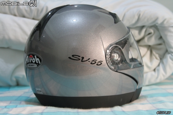 「分享」Airoh SV-55 義大利安全帽一頂。