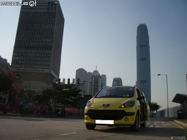 【勸敗分享】我和我家的 Peugeot 1007 ．有格調和安全感的奢華