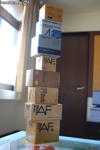 [分享]Nikon AF 28mm F1.4  開箱照(窮人版)