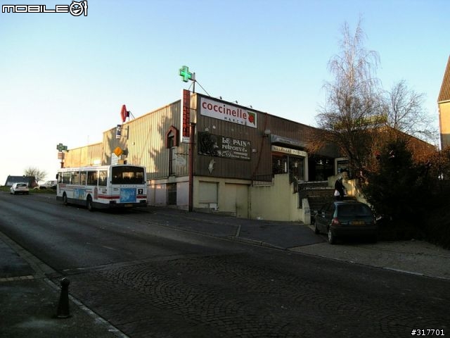 sharp v903sh vs sonyericsson k800i（狂多图，就是照相火拼）