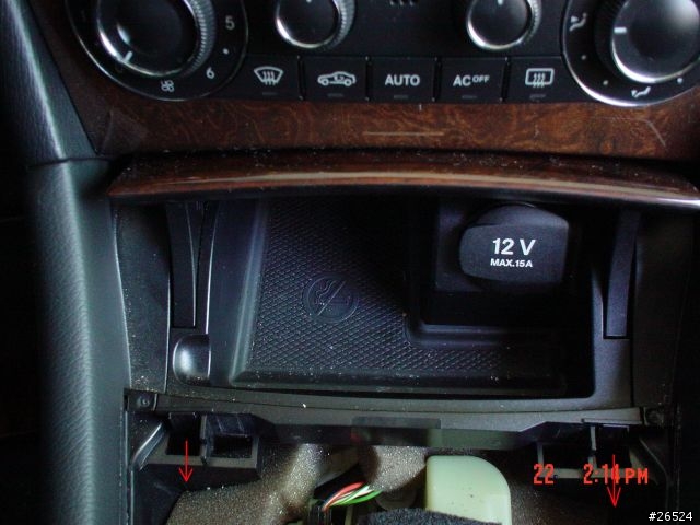 [DIY] Mercedes Benz C200K外接ipod大作戰