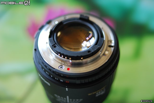 [分享]Nikon AF 28mm F1.4  開箱照(窮人版)