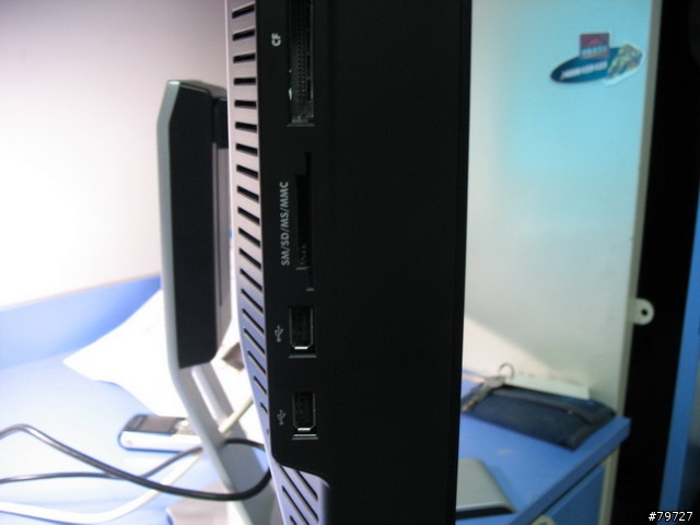 貼貼dell2407 我打cs的蠢樣 大學的糜爛生活啊