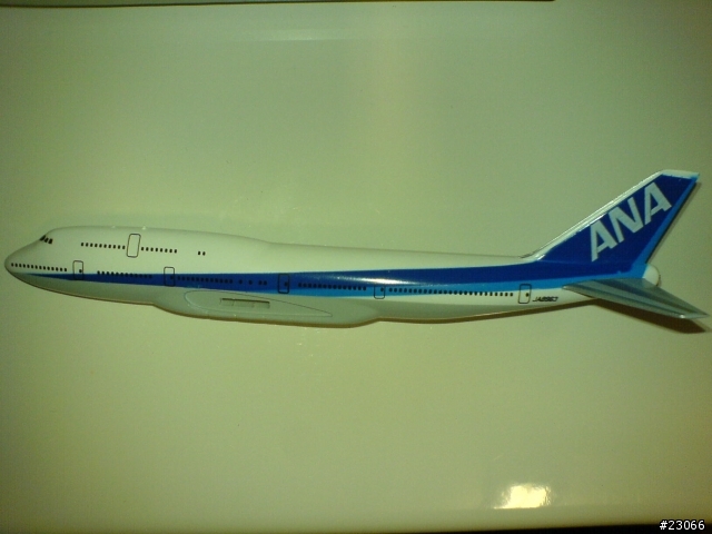 (也算是逸品)ANA日本航空--波音747-400客機 1:500