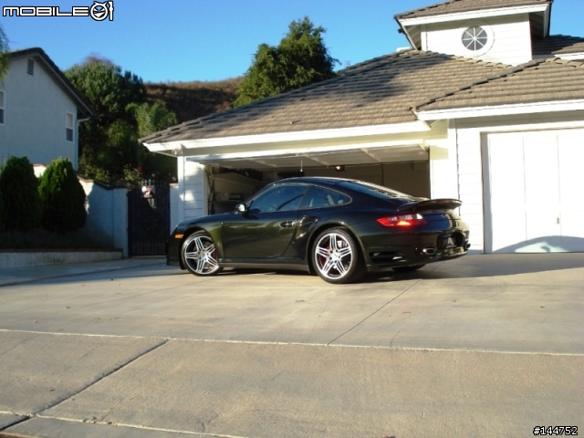終於到手的 997 Turbo 5AT  加了小告示