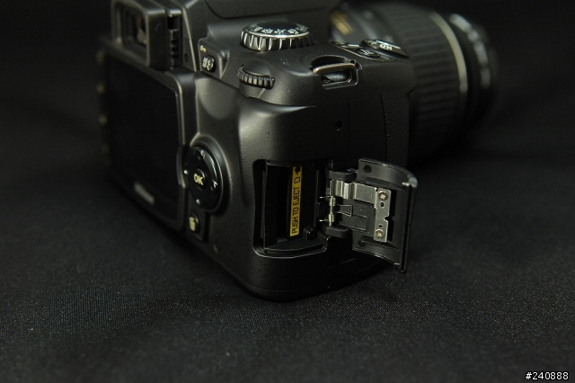 NIKON‘S NEW BABY D40 (update D-lighting Test)