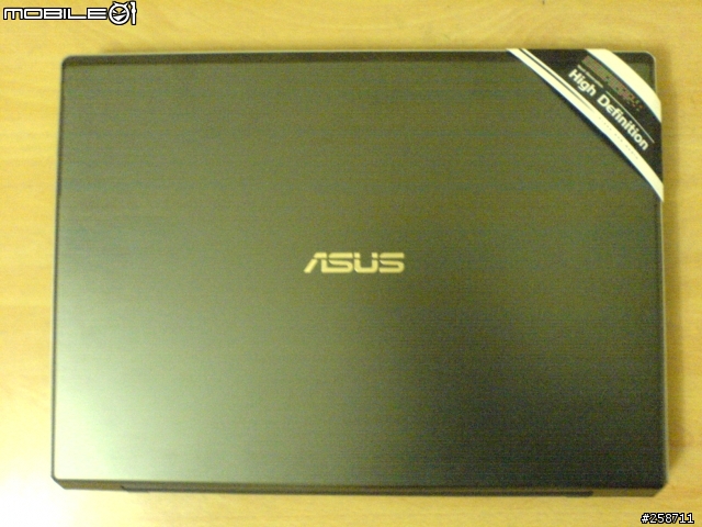 [分享] NB也有大螢幕的享受- ASUS W2 Mobile Digital Home - 開箱分享(圖多)