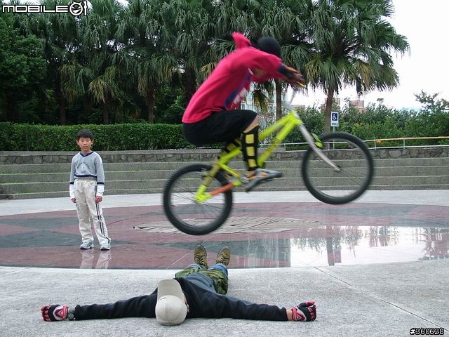 [分享]喜歡被我虐待的Bike Trials(攀岩車)多圖