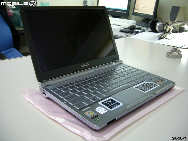[開箱分享] 輕薄行動達人的精品 ─ SONY TX47TP