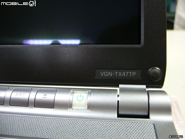[開箱分享] 輕薄行動達人的精品 ─ SONY TX47TP