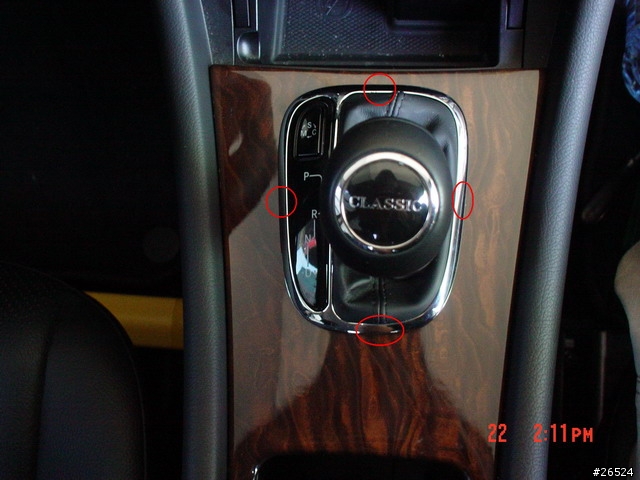 [DIY] Mercedes Benz C200K外接ipod大作戰