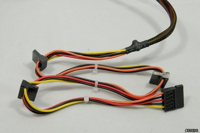 [測試]康舒R8系列430W電源供應器簡介及測試