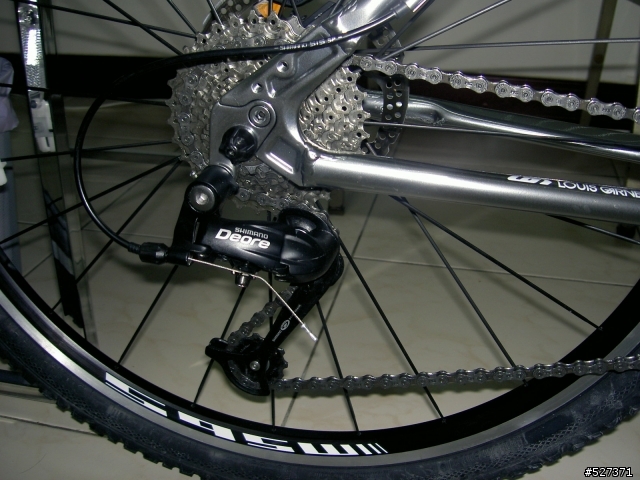 分享我的絕世美車…LOUIS GARNEAU