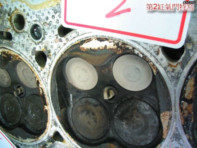 圖50張, 我的TOYOTA premio神話?12萬引擎撞破2缸, 機件全部脫光光篇
