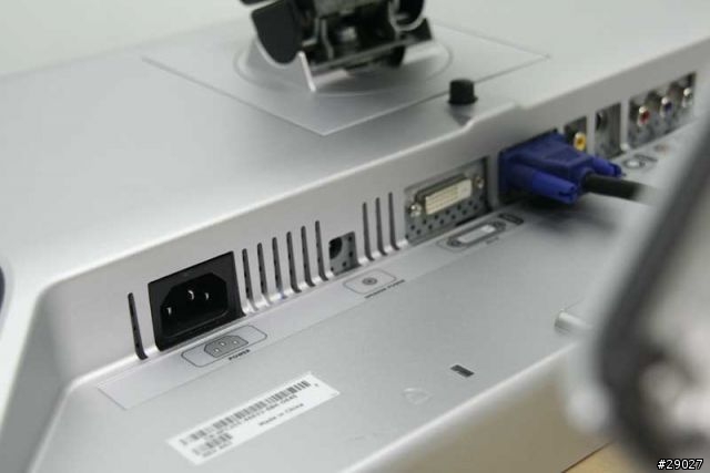[螢幕推薦]DELL 24" UltraSharp 開箱評測(多圖)