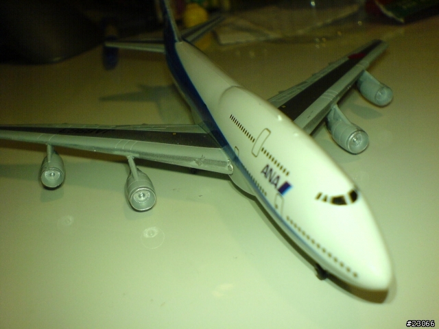 (也算是逸品)ANA日本航空--波音747-400客機 1:500