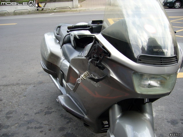 請問HONDA PC800的後照鏡那買??