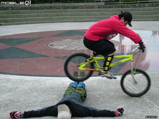 [分享]喜歡被我虐待的Bike Trials(攀岩車)多圖