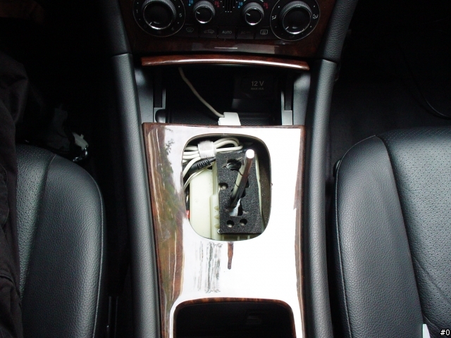 [DIY] Mercedes Benz C200K外接ipod大作戰