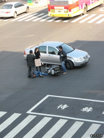 [分享]車禍現場