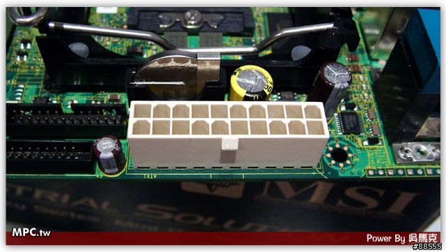 親愛的 你被mini-itx包圍啦!! MSI MS-9642 雙核工業版