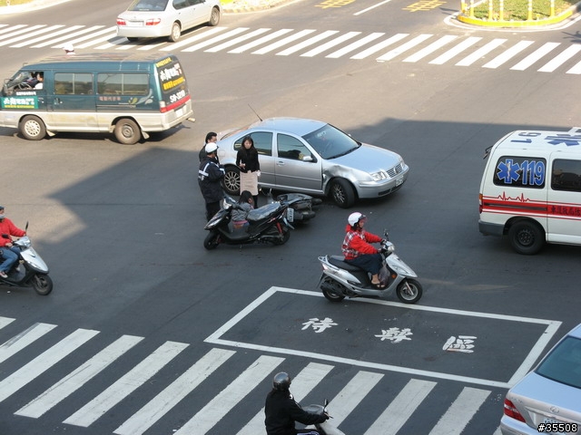 [分享]車禍現場