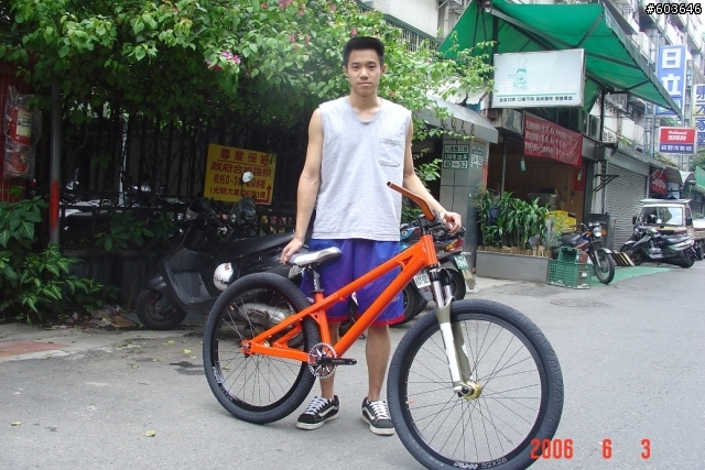 [分享]我的第一台街道車，Agent Bikes! Oange