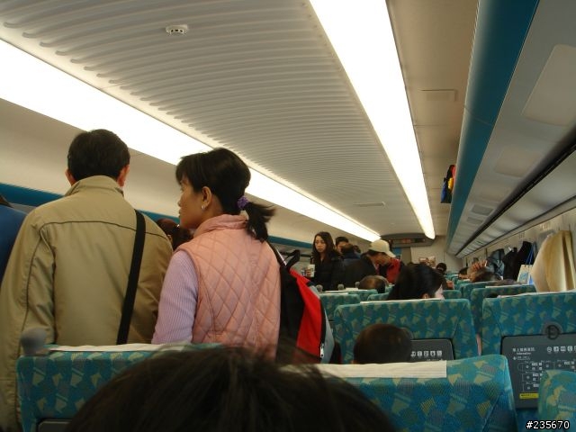 [分享](汽車綜合討論區)我的「偽」F1之夢, 時速302km/hr(圖超多, 有GPS的時速)1/16新增照片