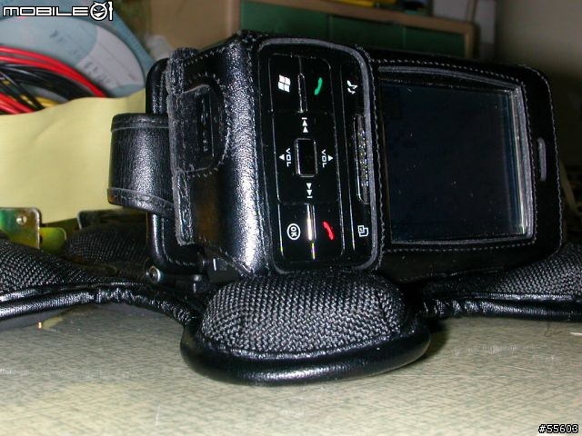 [分享] G-Smari 加強版 + 五爪車用手機/PDA座