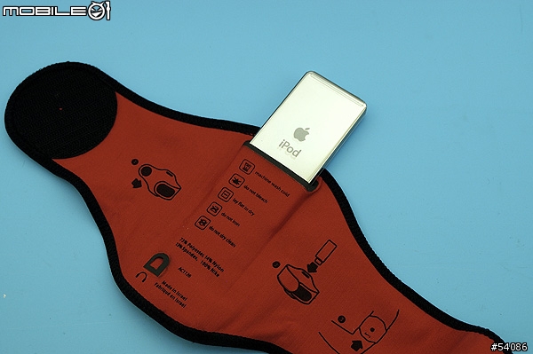 [分享] 時尚運動 - Nike+ iPod sport kit with Armband (加 Nike+ AirMax 180 鞋圖)