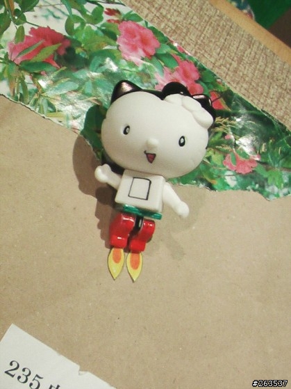 麥當勞贈品KITTY大改造--原子小KITTY+忍者哈特力KITTY