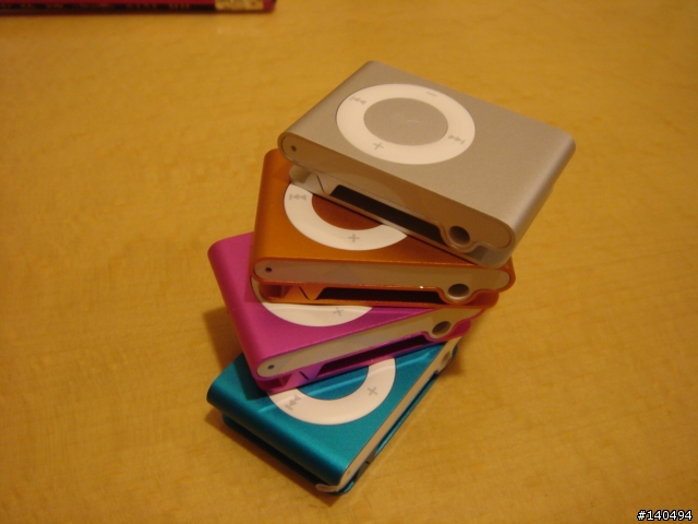 [有圖有真相] 彩色IPOD  SHUFFLE