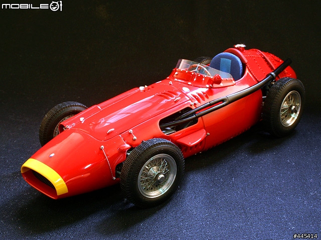 [分享] 1/18 CMC Mersarati 250F
