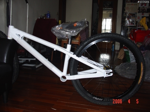 [分享]我的第一台街道車，Agent Bikes! Oange