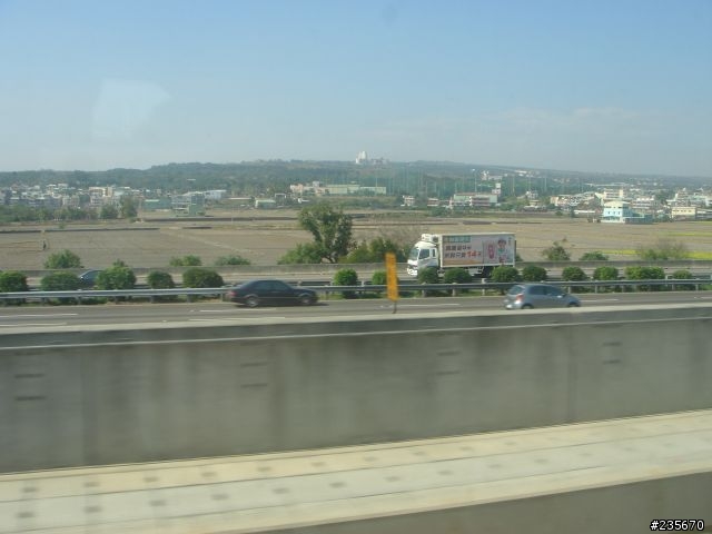 [分享](汽車綜合討論區)我的「偽」F1之夢, 時速302km/hr(圖超多, 有GPS的時速)1/16新增照片
